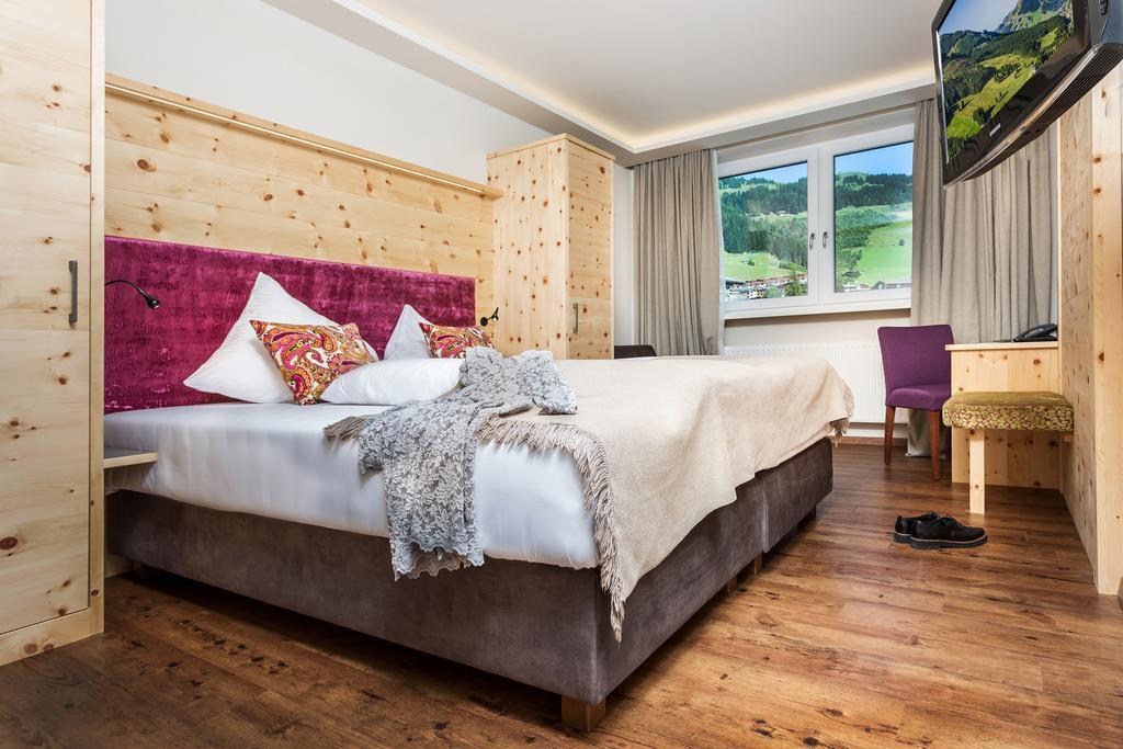 Hotel Talblick Saalbach-Hinterglemm Szoba fotó